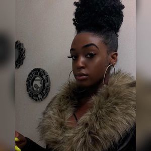 Meet your Posher, Kara